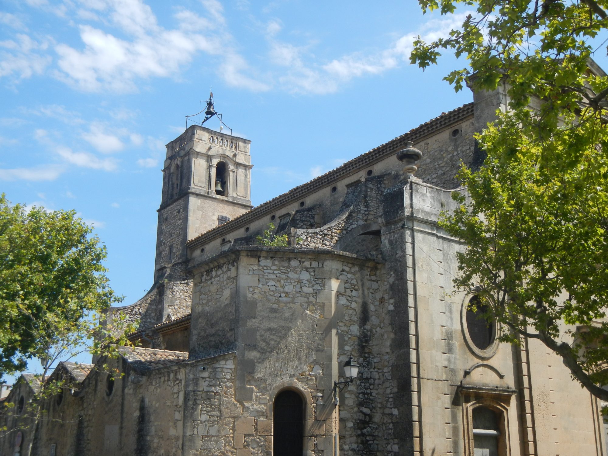 église Office de Tourisme Maussane les Alpilles Office de