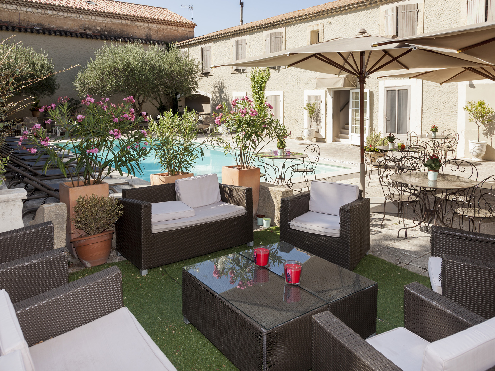 Hotels in Maussane-les-Alpilles Hôtel- Restaurant Les Magnanarelles ...