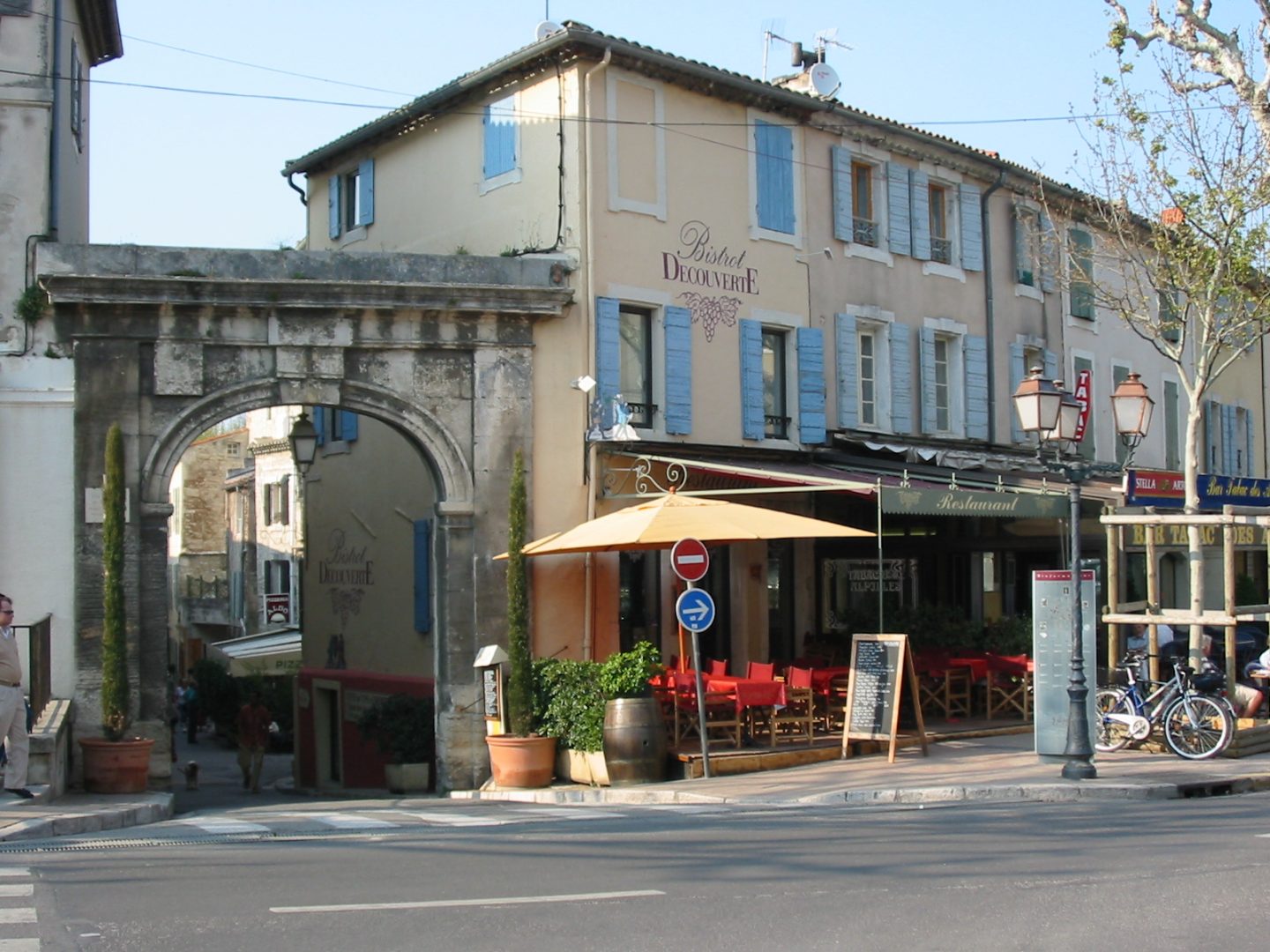 SAINT REMY DE PROVENCE INCONTOURNABLE (6) Office de Tourisme Maussane les Alpilles Office SAINT REMY DE PROVENCE INCONTOURNABLE (6) Office de Tourisme Maussane les Alpilles Office